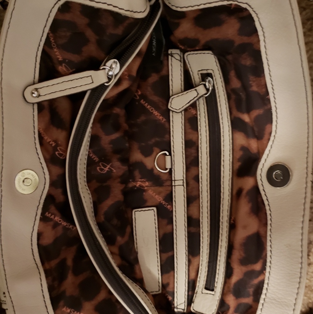 Purse - Picture 2 of 6